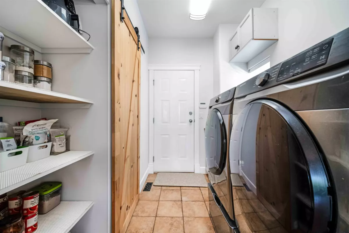 Breakfast Nook Photo of 16615 61 Avenue, Surrey, BC