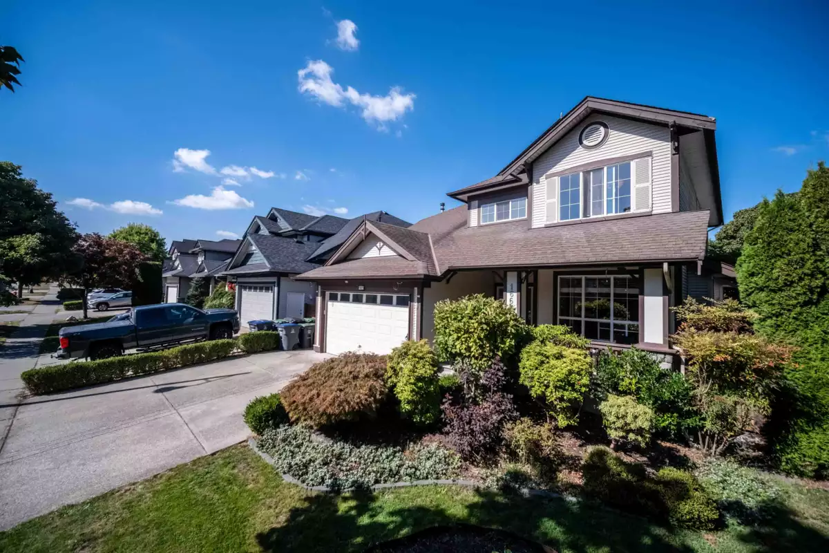 Fitness Center Photo Near 16615 61 Avenue, Surrey, BC