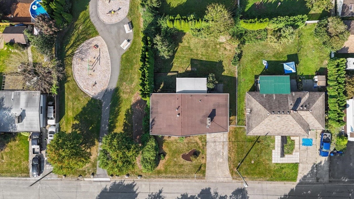 Outdoor Patio Photo of 45415 Barton Avenue, Chilliwack, BC