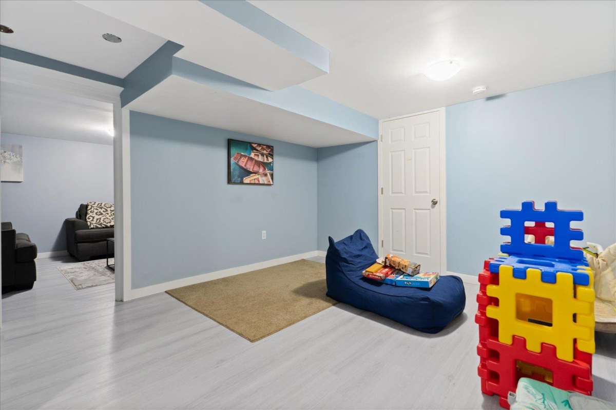 Powder Room Photo of 45415 Barton Avenue, Chilliwack, BC