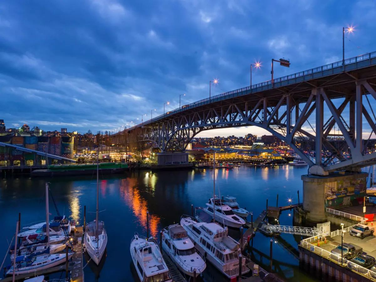 Backyard Photo of 605 628 Kinghorne Mews, Vancouver, BC