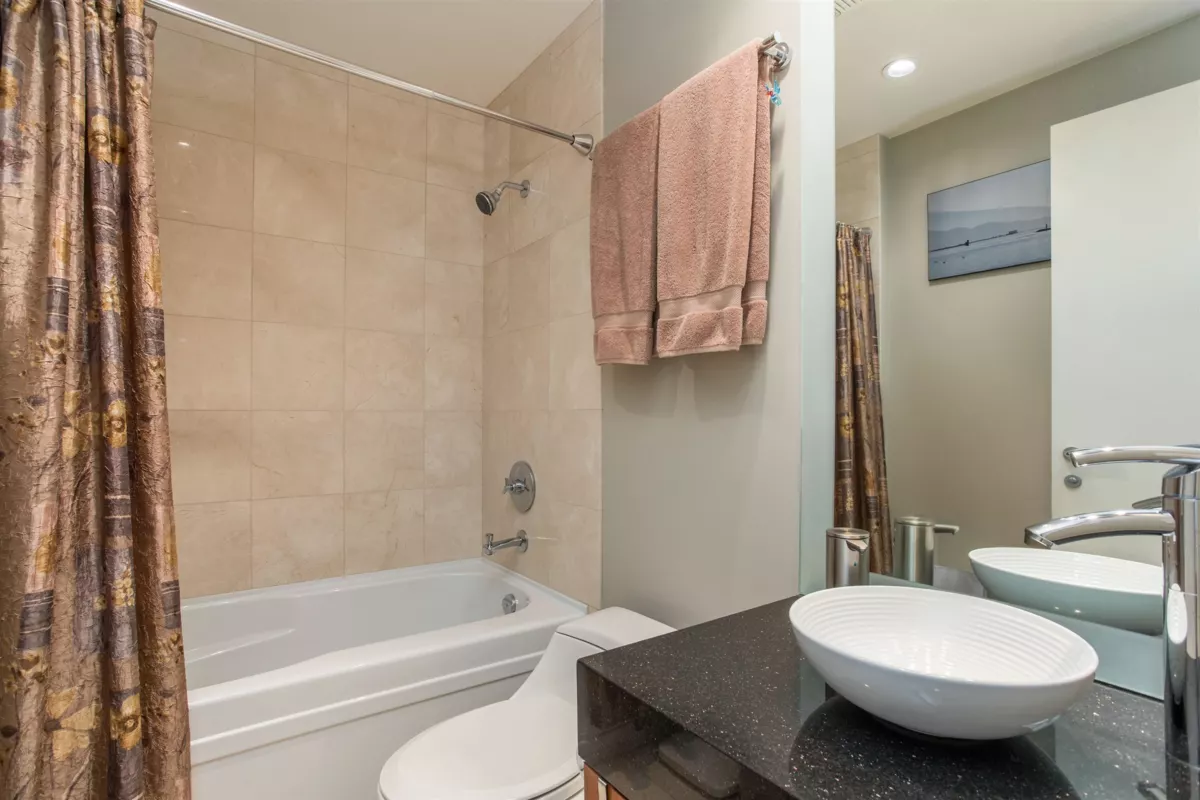 Bedroom 4 Photo of 605 628 Kinghorne Mews, Vancouver, BC