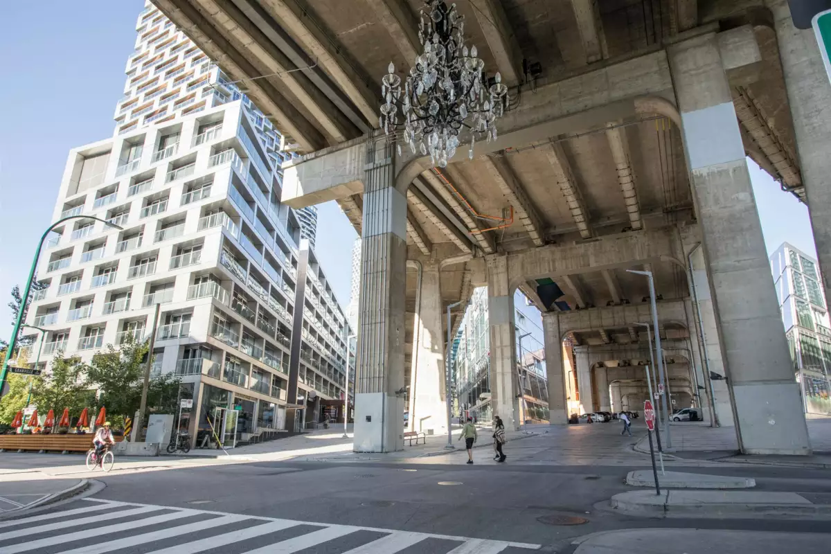 Entry Foyer Photo of 605 628 Kinghorne Mews, Vancouver, BC