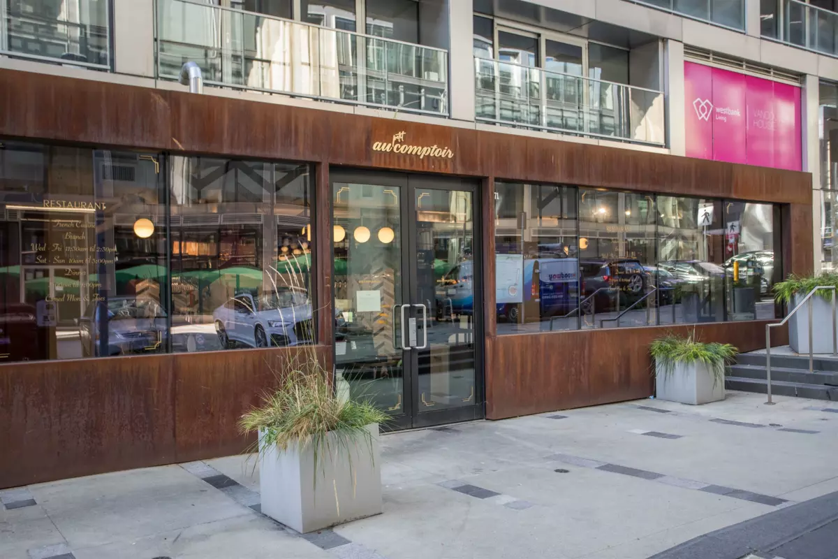 Hallway Photo of 605 628 Kinghorne Mews, Vancouver, BC