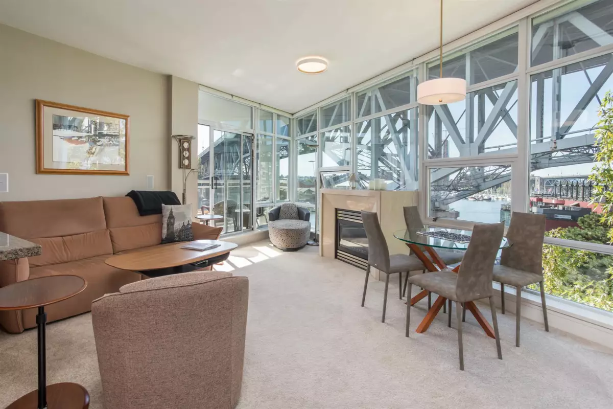 Living Room Photo of 605 628 Kinghorne Mews, Vancouver, BC