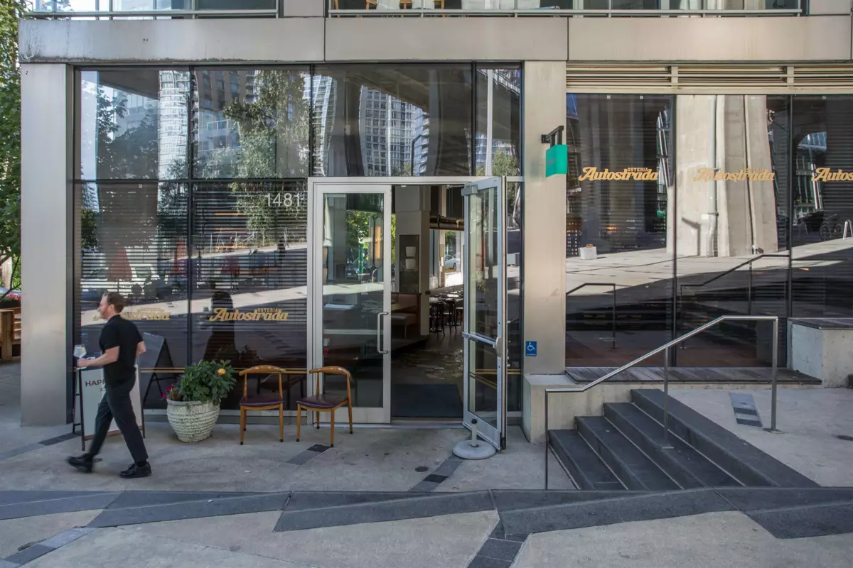 Mudroom Photo of 605 628 Kinghorne Mews, Vancouver, BC