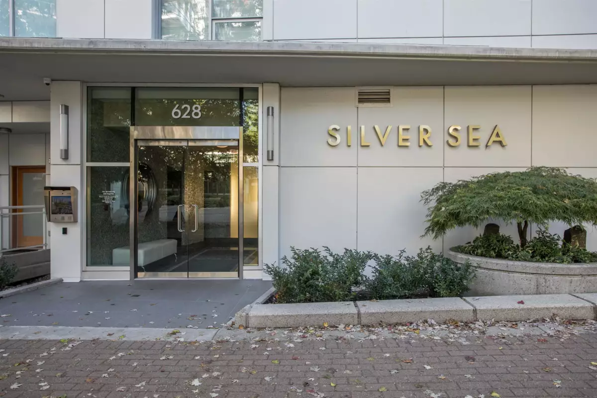 Outdoor Kitchen Photo of 605 628 Kinghorne Mews, Vancouver, BC
