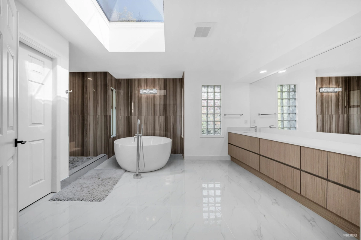 Basement Recreation Room Photo of 4809 Northwood Place, West Vancouver, BC