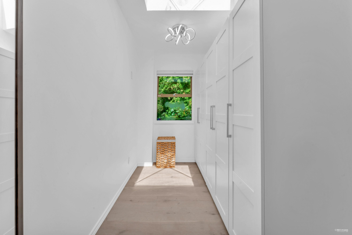 Garage Interior Photo of 4809 Northwood Place, West Vancouver, BC