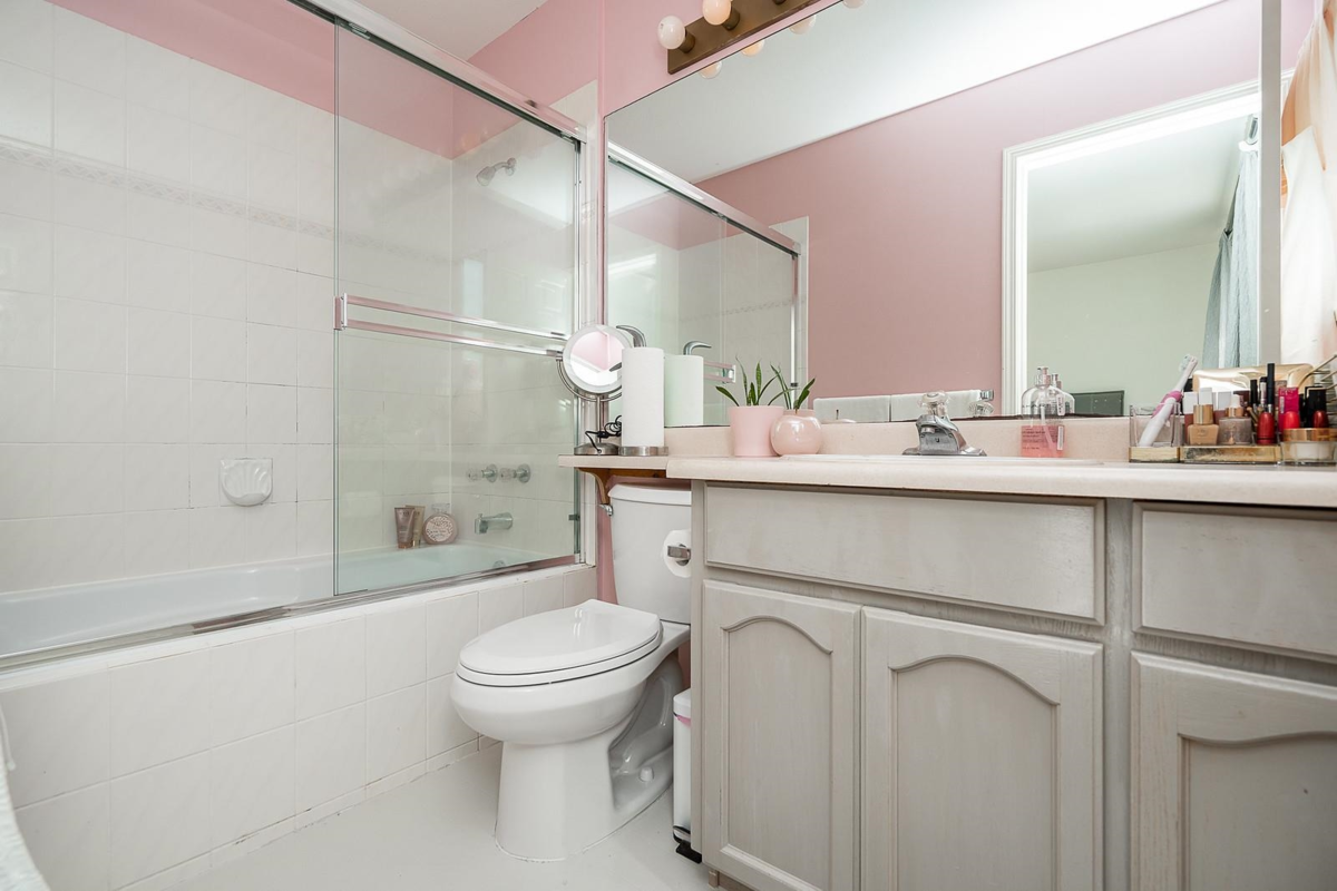 Hallway Photo of 1932 Jacana Avenue, Port Coquitlam, BC