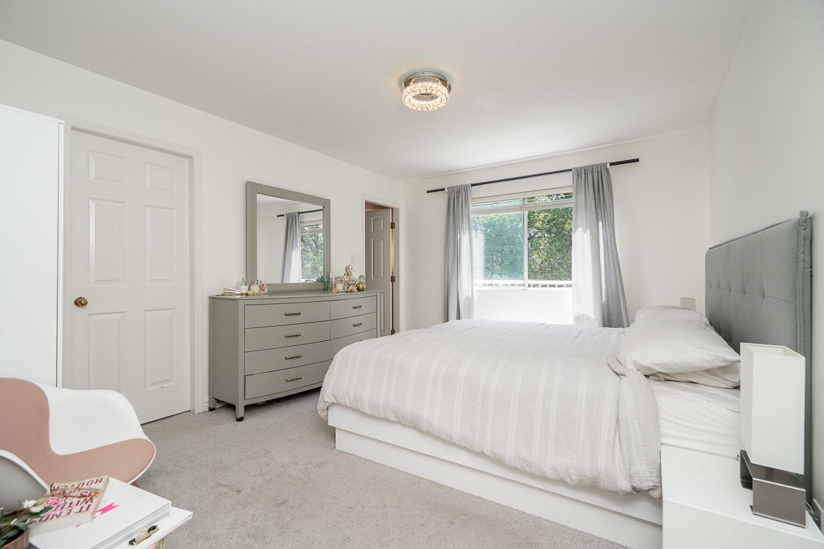 Mudroom Photo of 1932 Jacana Avenue, Port Coquitlam, BC