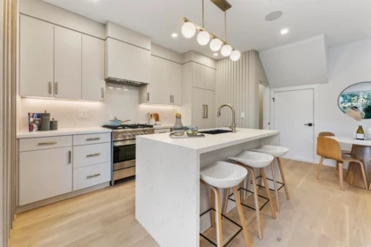 Family Room Photo of 1 2138 W 48th Avenue, Vancouver, BC