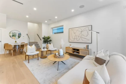 Living Room Photo of 1 2138 W 48th Avenue, Vancouver, BC