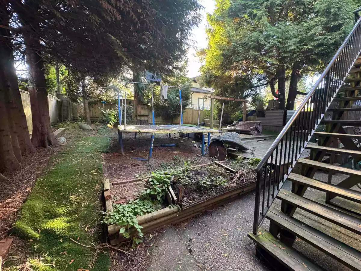 Office / Den Photo of 6693 Canada Way, Burnaby, BC