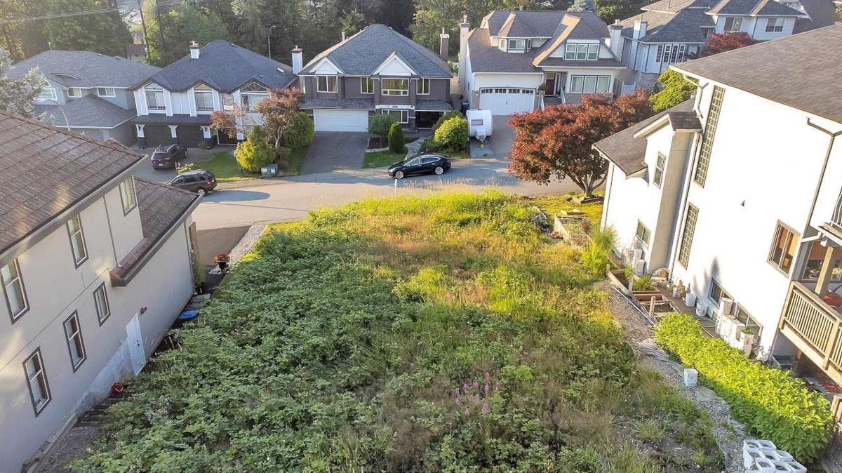 Bedroom 2 Photo of 2658 Klassen Court, Port Coquitlam, BC