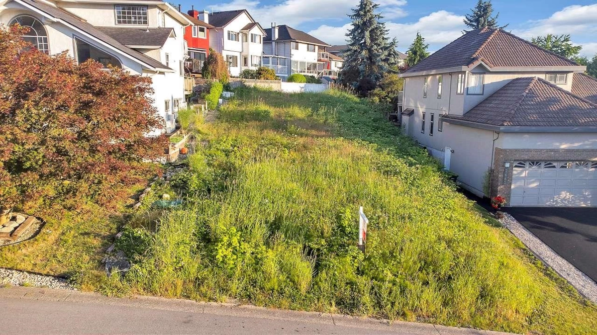 Breakfast Nook Photo of 2658 Klassen Court, Port Coquitlam, BC