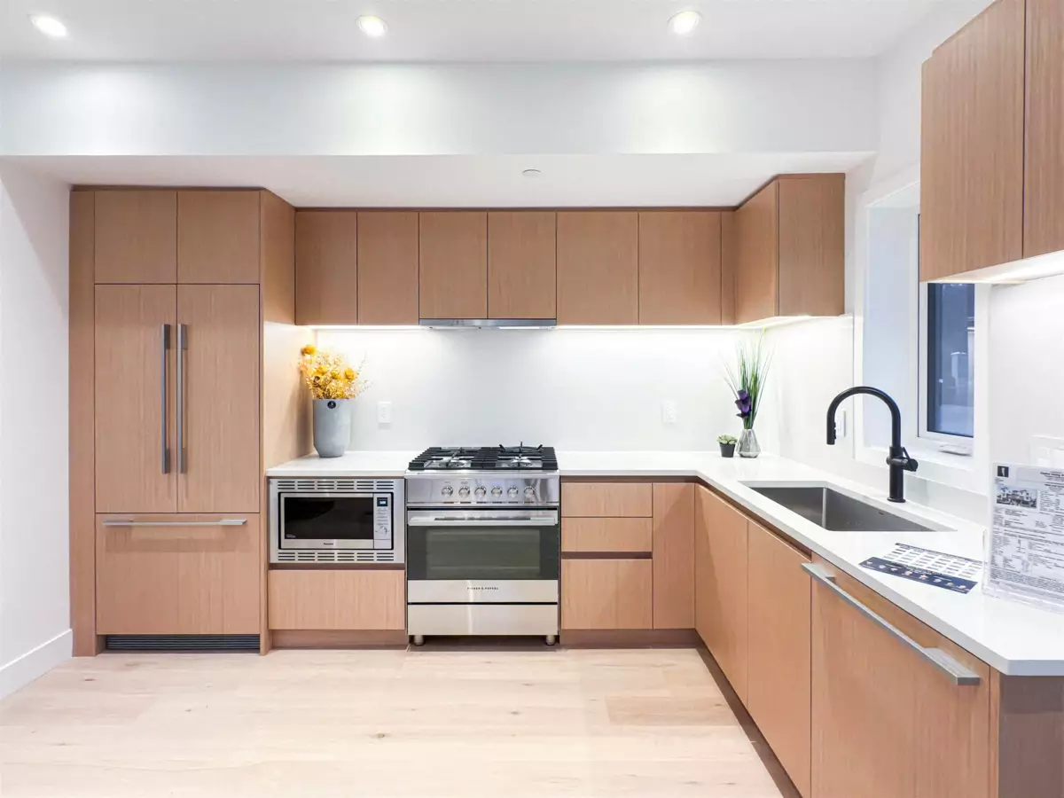 Family Room Photo of 6809 Oak Street, Vancouver, BC