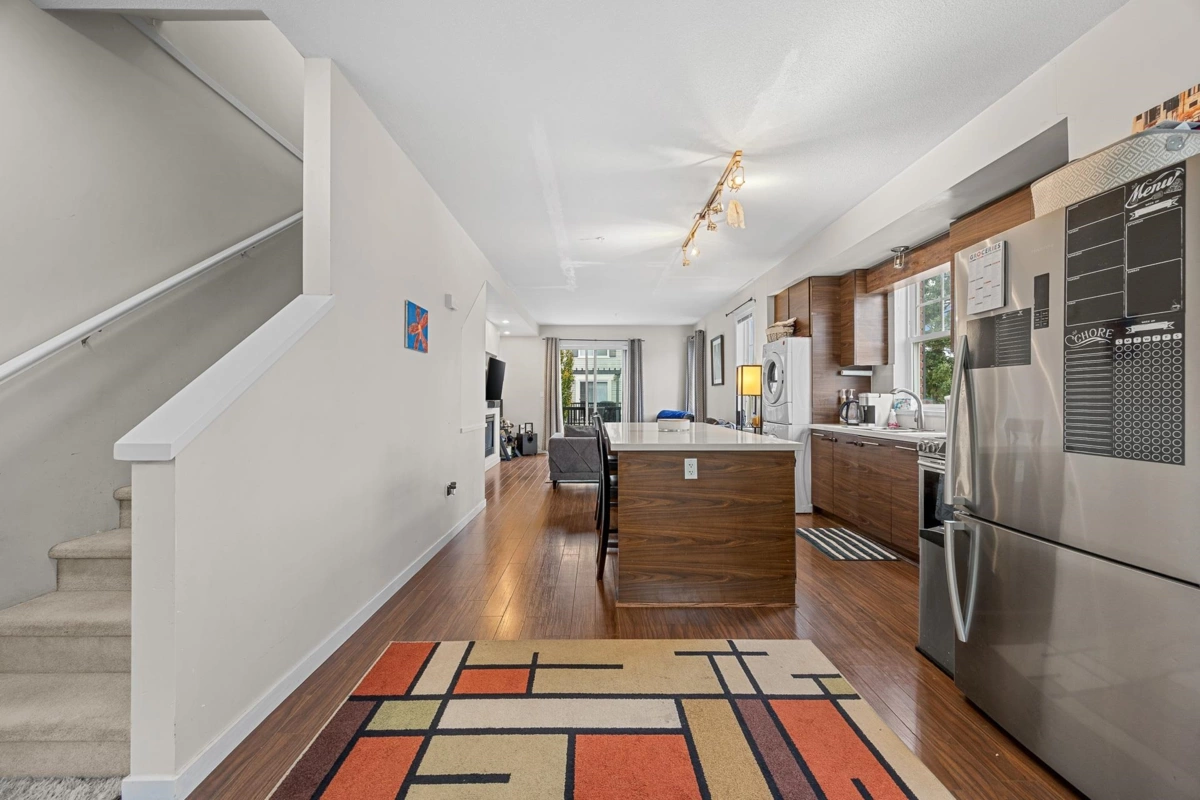 Entry Foyer Photo of 5 2495 Davies Avenue, Port Coquitlam, BC