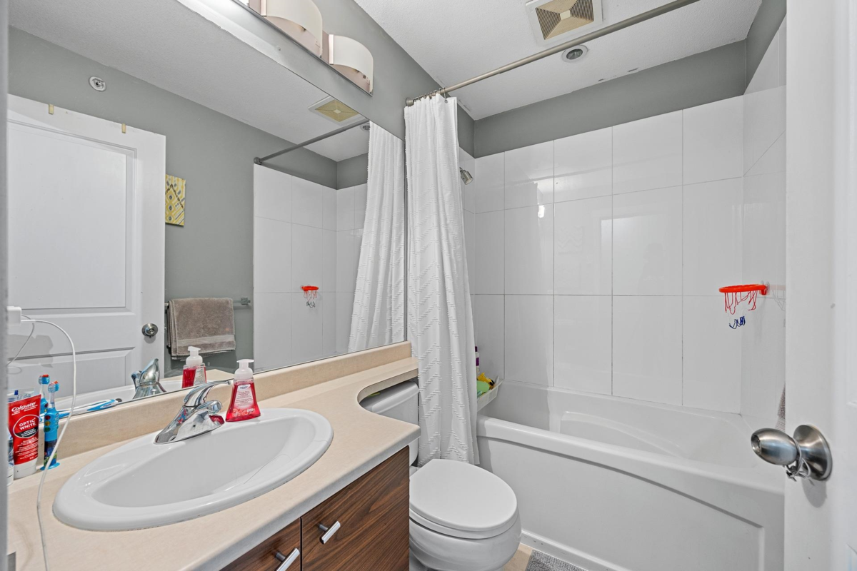 Garage Interior Photo of 5 2495 Davies Avenue, Port Coquitlam, BC