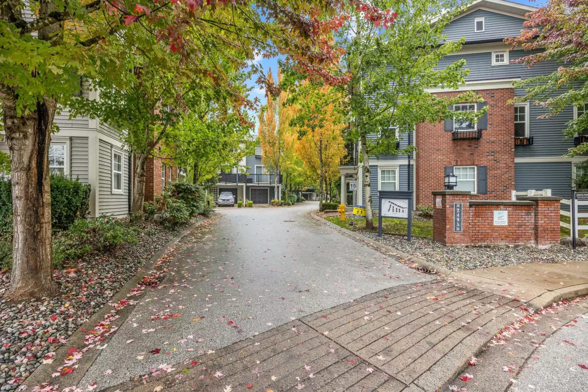 Garden / Landscaping Photo of 5 2495 Davies Avenue, Port Coquitlam, BC