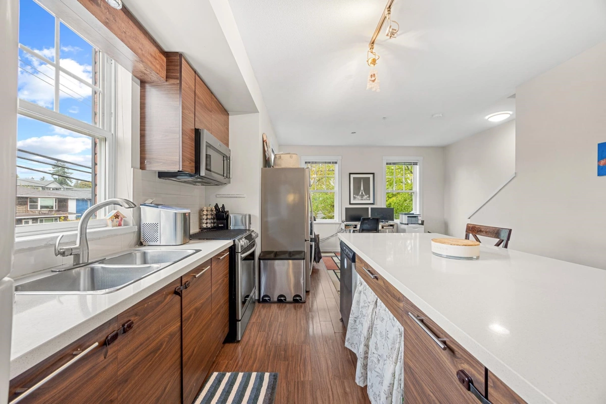 Office / Den Photo of 5 2495 Davies Avenue, Port Coquitlam, BC