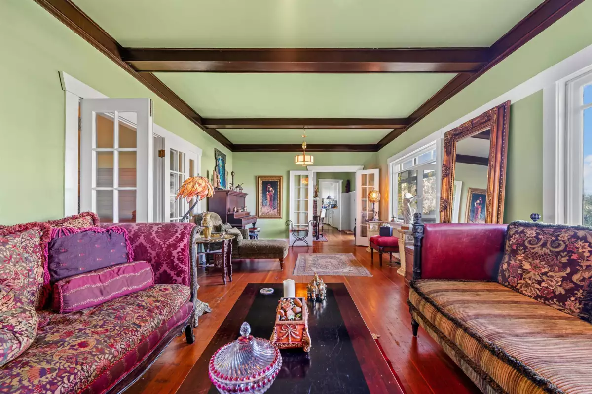 Breakfast Nook Photo of 4523 W 1st Avenue, Vancouver, BC