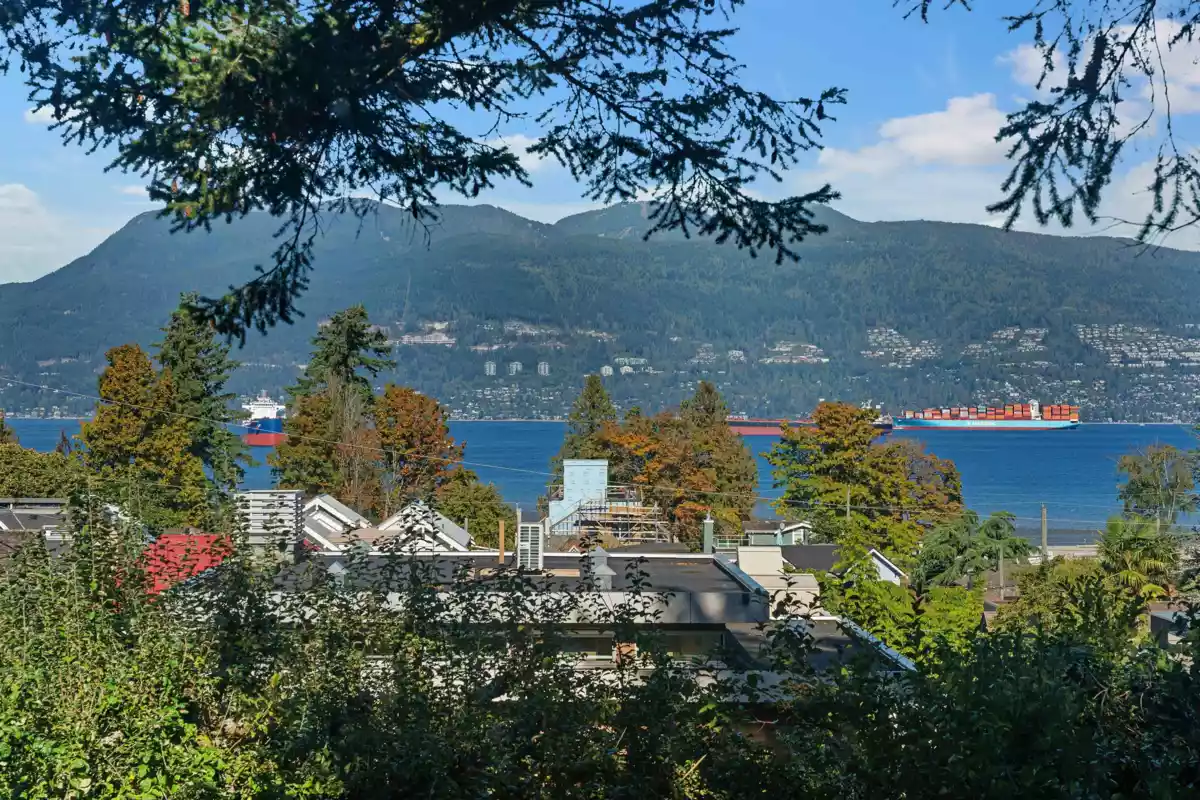Dining Area Photo of 4523 W 1st Avenue, Vancouver, BC