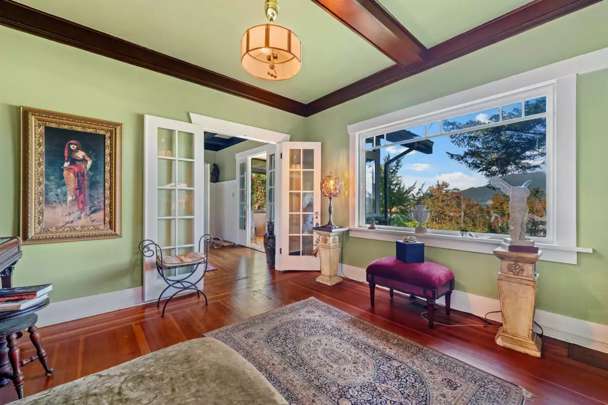 Primary Bathroom Photo of 4523 W 1st Avenue, Vancouver, BC