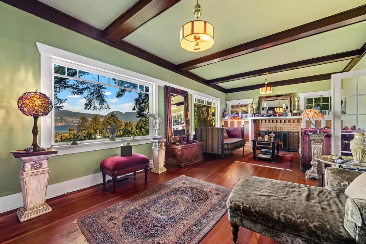 Primary Bedroom Photo of 4523 W 1st Avenue, Vancouver, BC