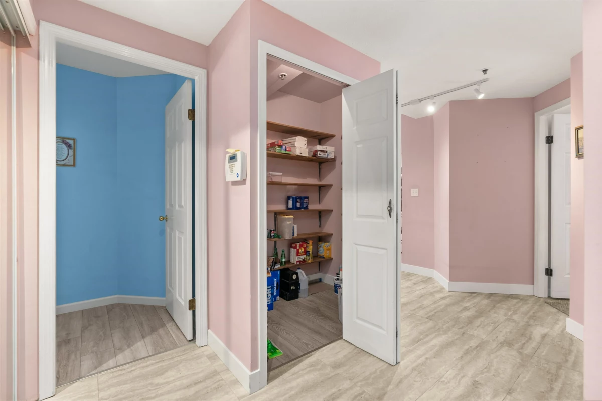 Family Room Photo of 501 728 Farrow Street, Coquitlam, BC