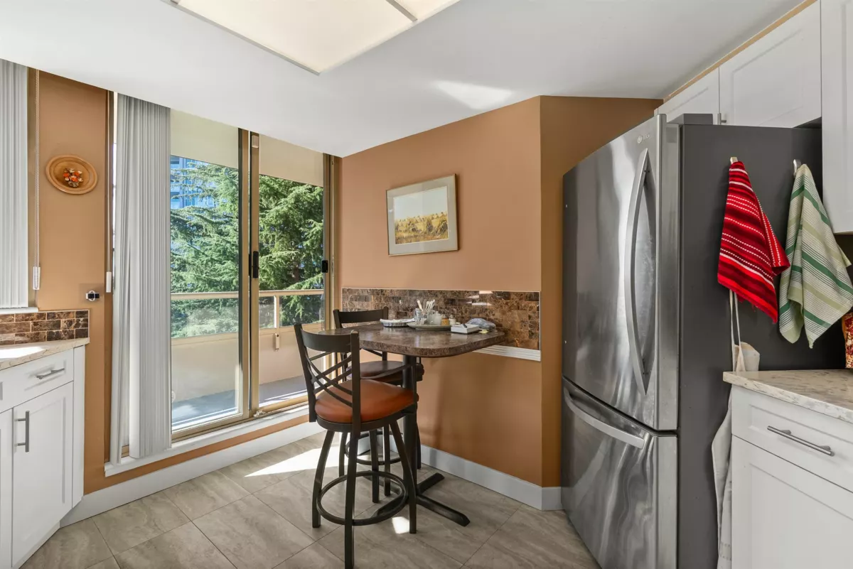 Guest Bathroom Photo of 501 728 Farrow Street, Coquitlam, BC