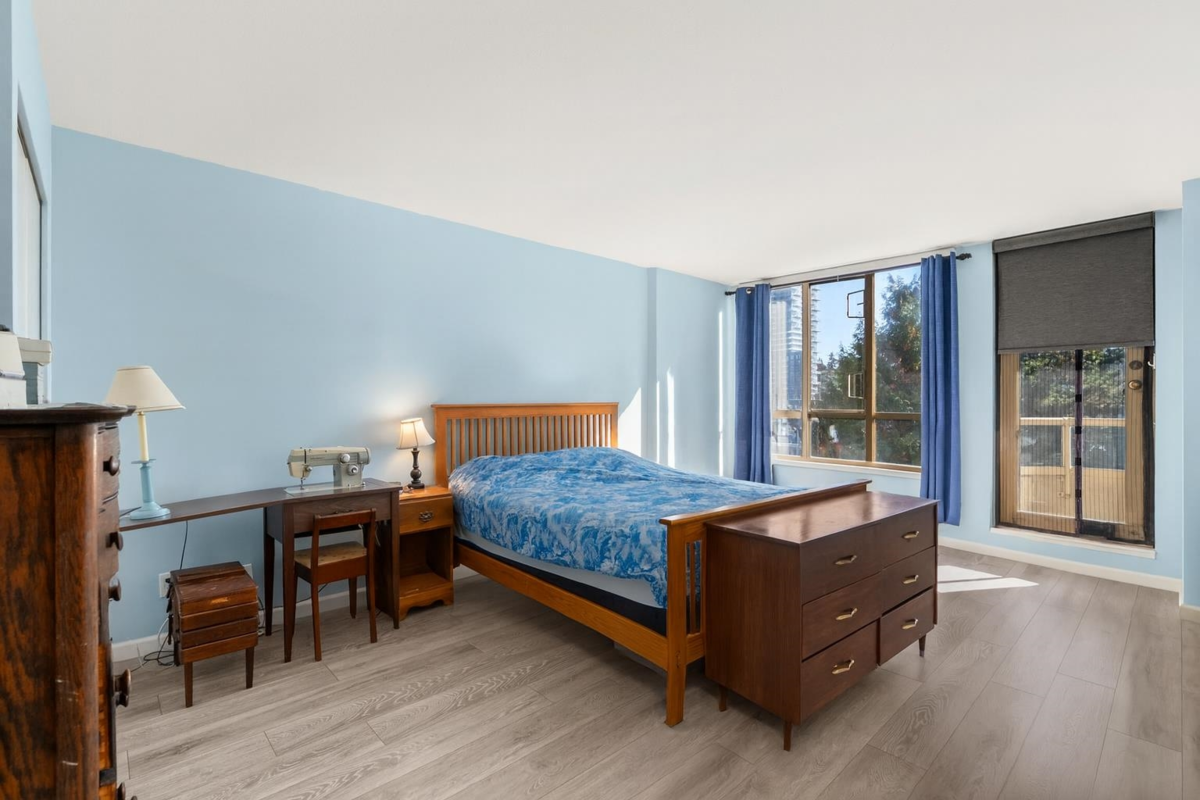 Hallway Photo of 501 728 Farrow Street, Coquitlam, BC