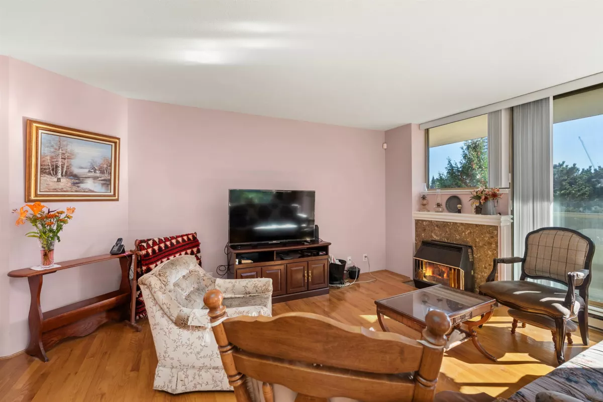 Kitchen Photo of 501 728 Farrow Street, Coquitlam, BC