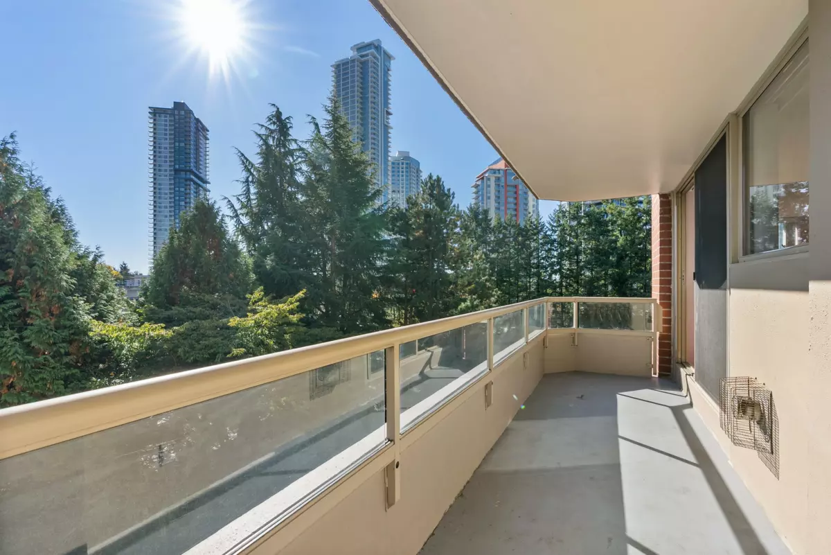 Powder Room Photo of 501 728 Farrow Street, Coquitlam, BC