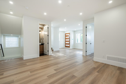 15492 Thrift Avenue, White Rock, BC, White Rock — Half Duplex for sale