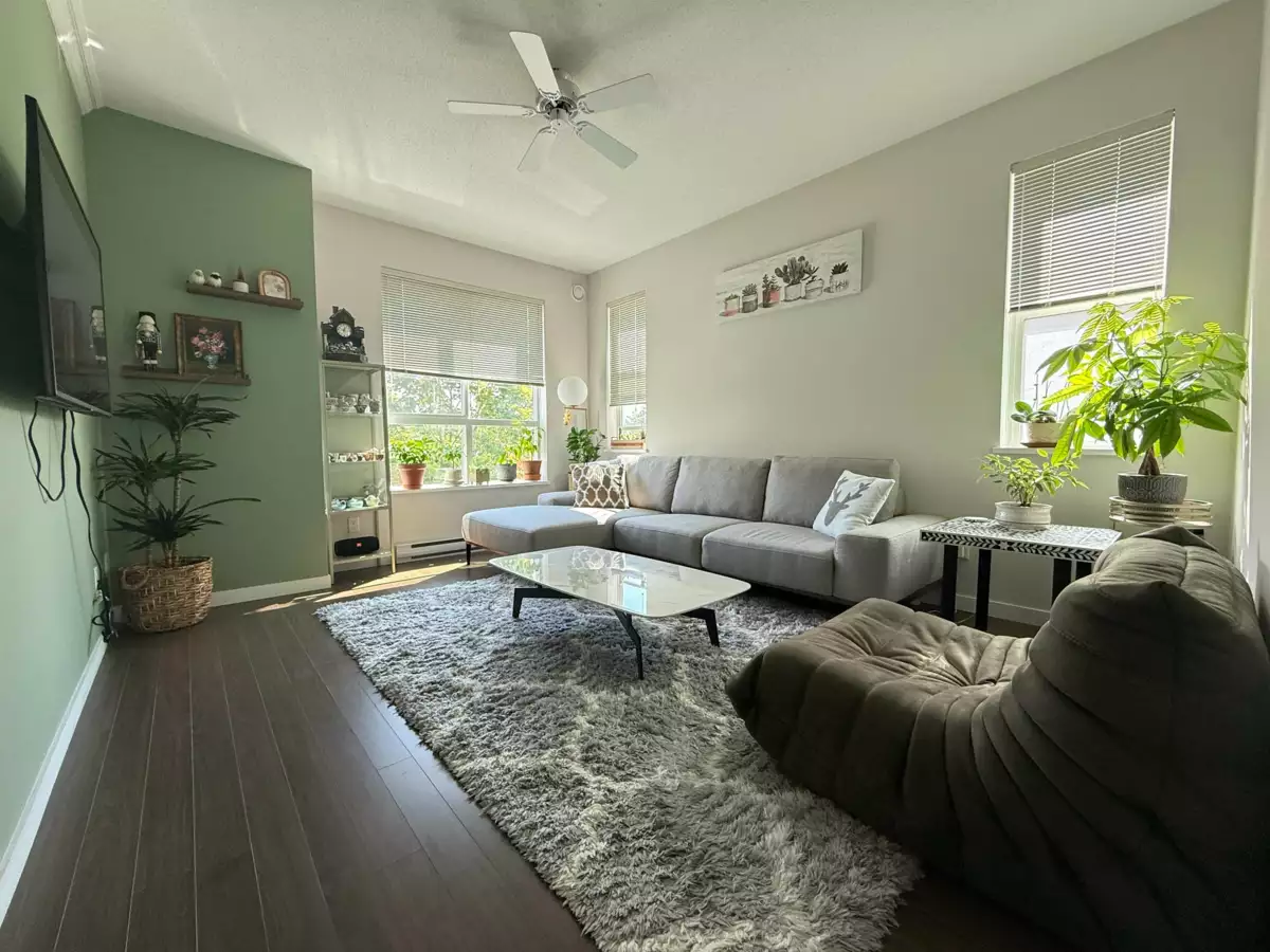 Dining Area Photo of 72 9566 Tomicki Avenue, Richmond, BC