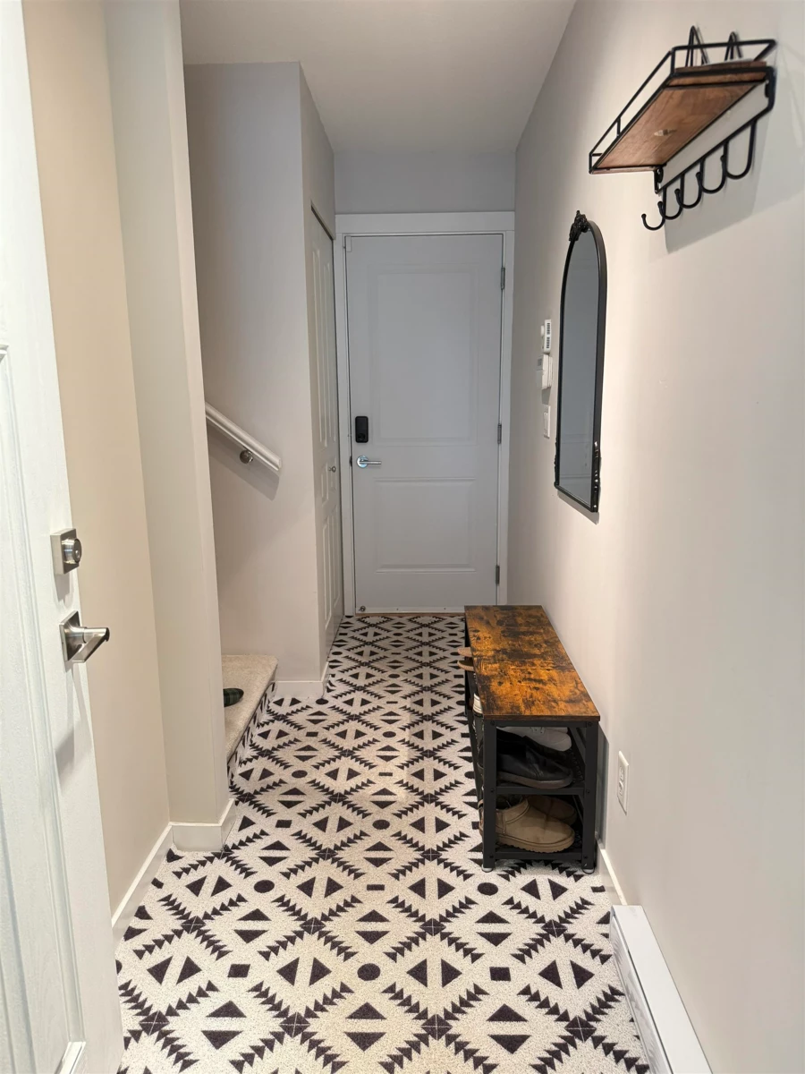 Entry Foyer Photo of 72 9566 Tomicki Avenue, Richmond, BC