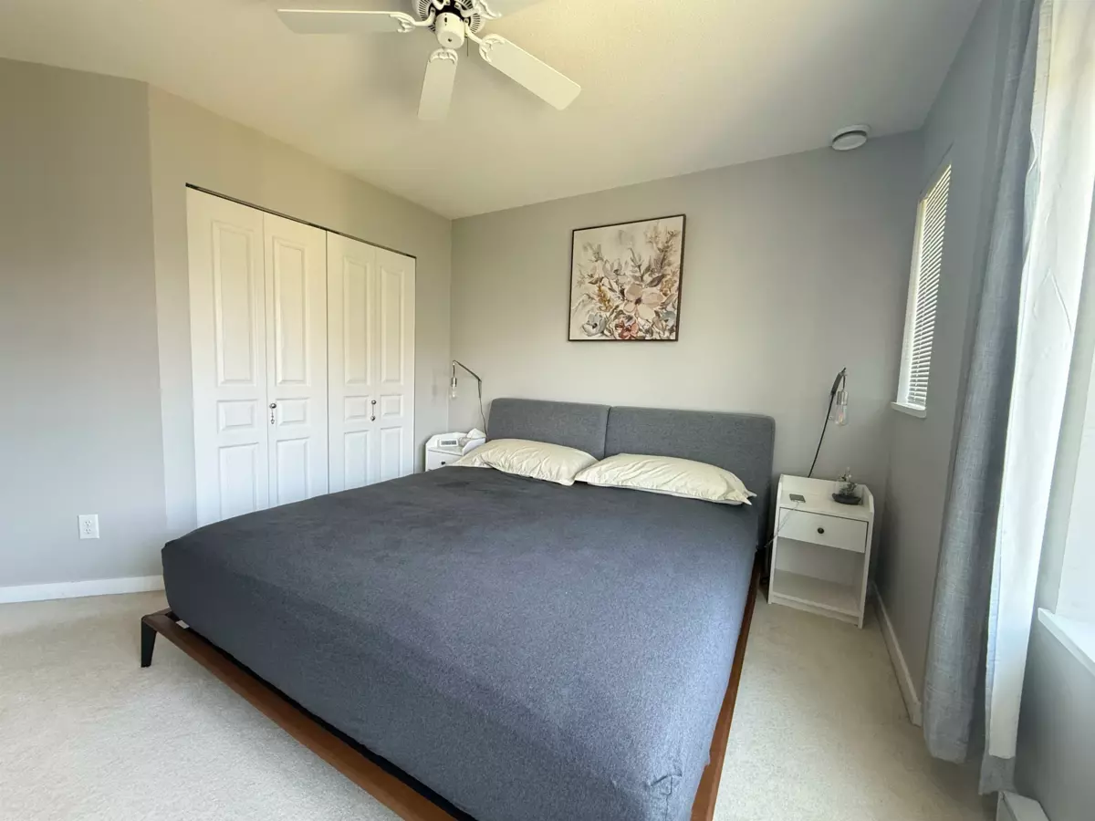 Guest Bathroom Photo of 72 9566 Tomicki Avenue, Richmond, BC