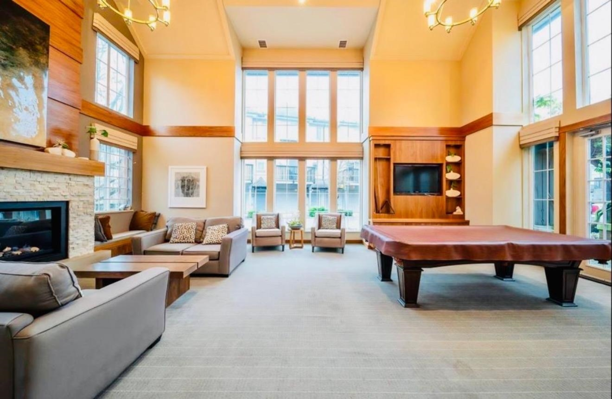 Living Room Photo of 72 9566 Tomicki Avenue, Richmond, BC