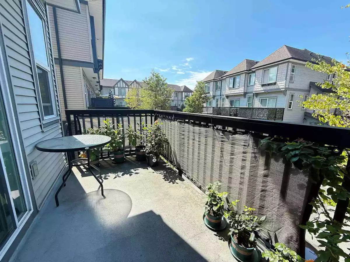 Staircase Photo of 72 9566 Tomicki Avenue, Richmond, BC