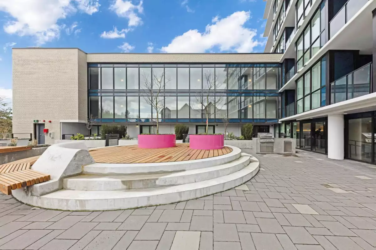 Kitchen Photo of 2106 10333 133 Street, Surrey, BC