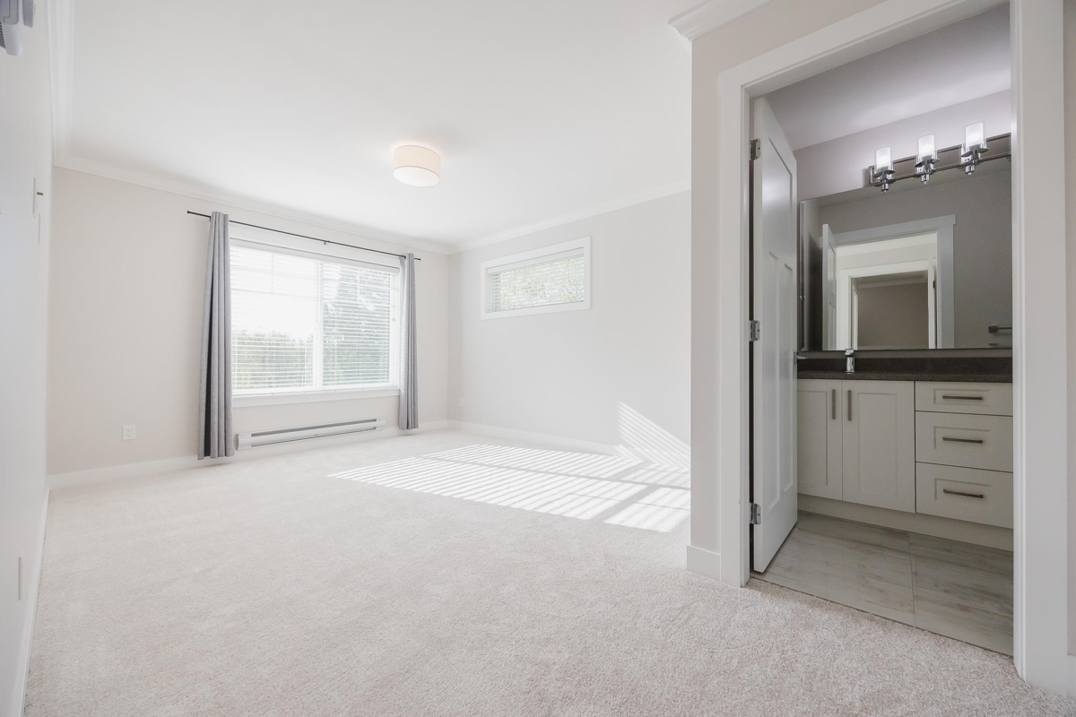 Bedroom 3 Photo of 1 19299 64 Avenue, Surrey, BC