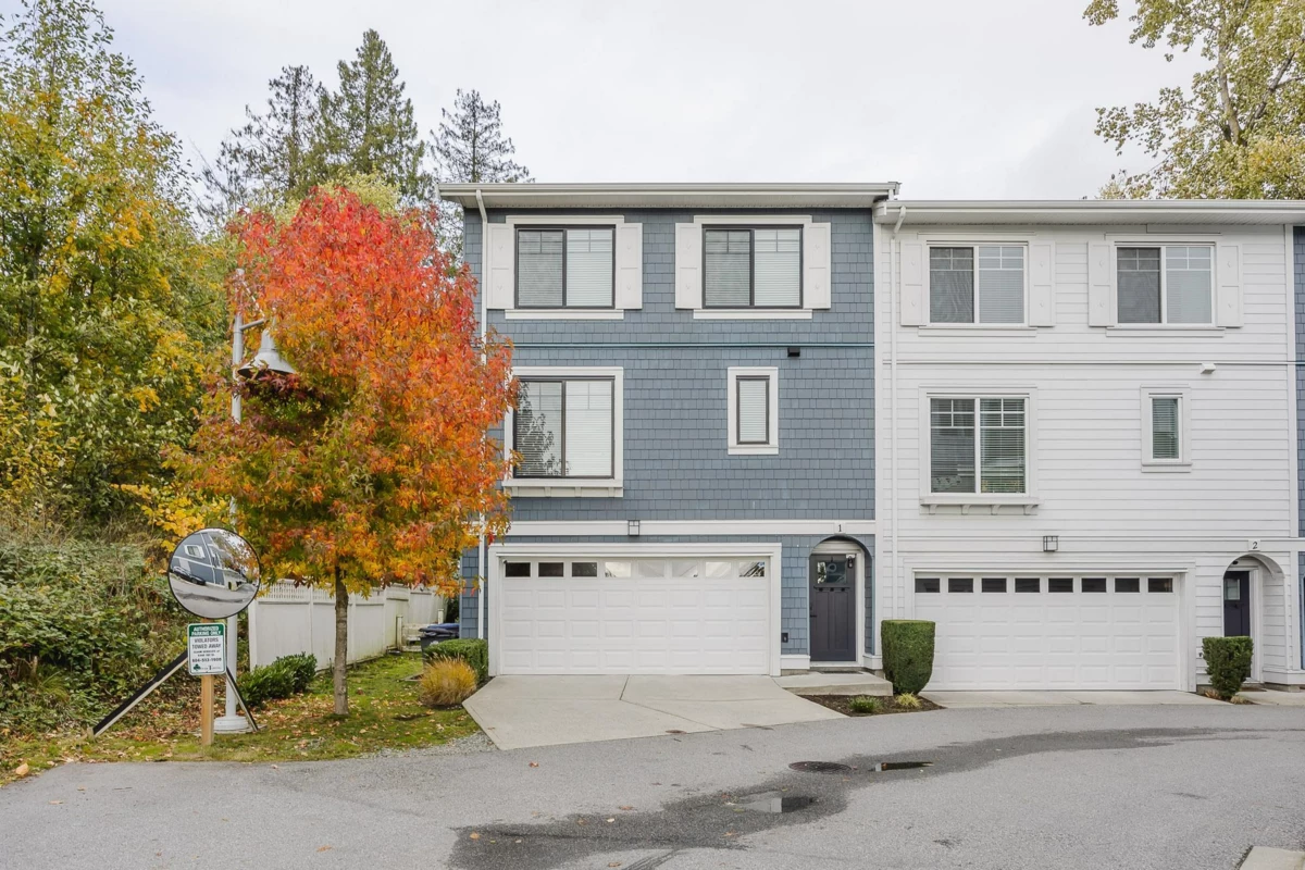 Exterior Front Photo of 1 19299 64 Avenue, Surrey, BC