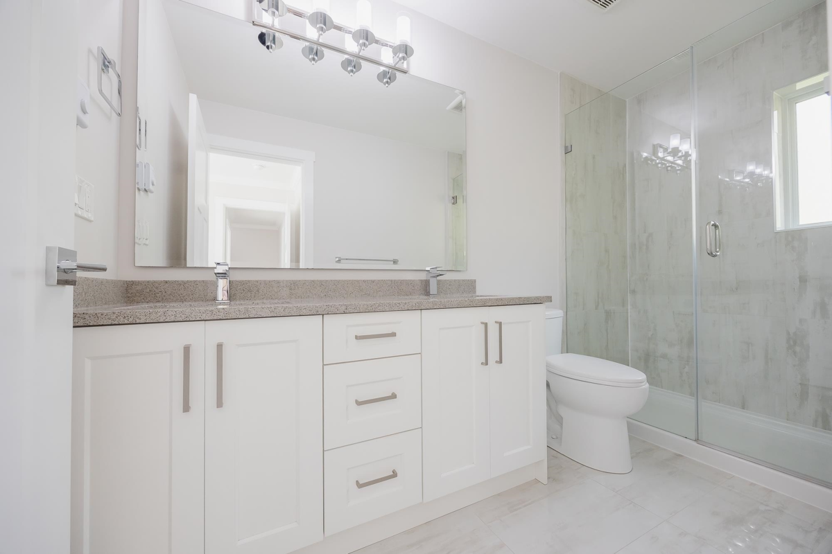 Guest Bathroom Photo of 1 19299 64 Avenue, Surrey, BC
