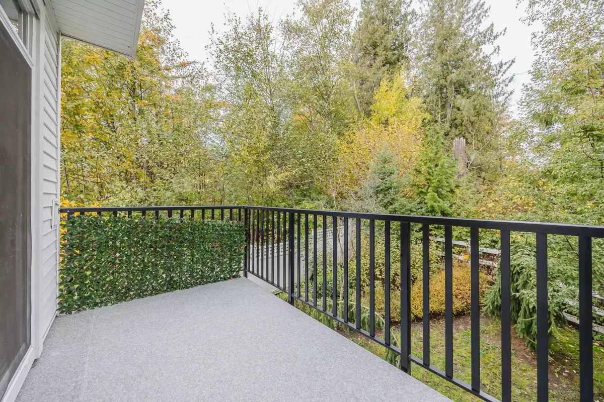 Hallway Photo of 1 19299 64 Avenue, Surrey, BC