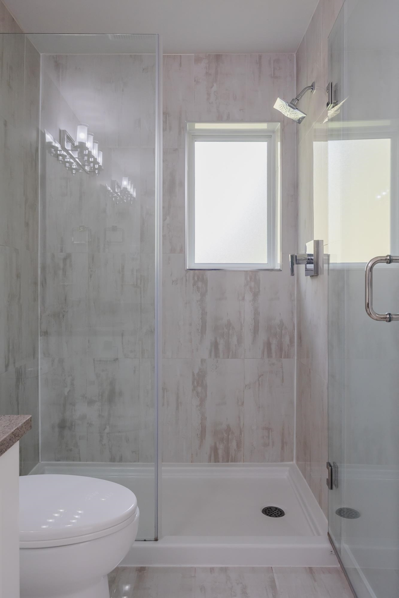 Office / Den Photo of 1 19299 64 Avenue, Surrey, BC