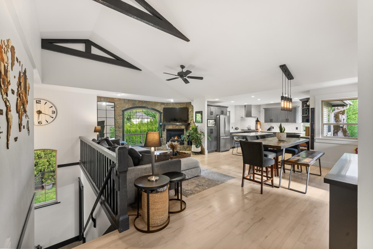 Breakfast Nook Photo of 9773 208 Street, Langley, BC