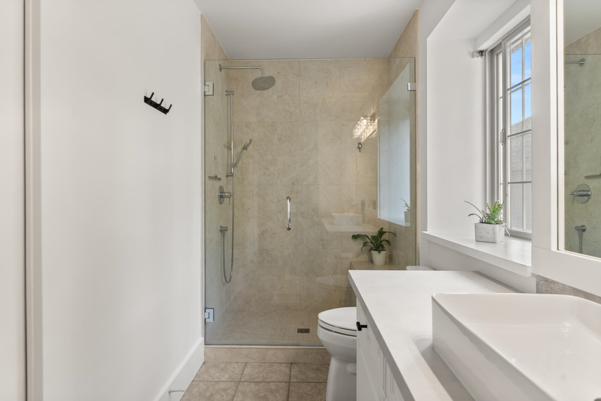 Entry Foyer Photo of 9773 208 Street, Langley, BC