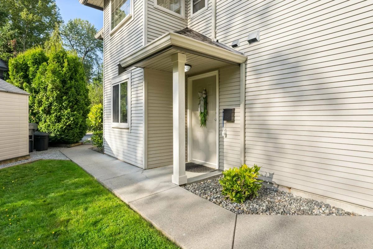 Garden / Landscaping Photo of 9773 208 Street, Langley, BC