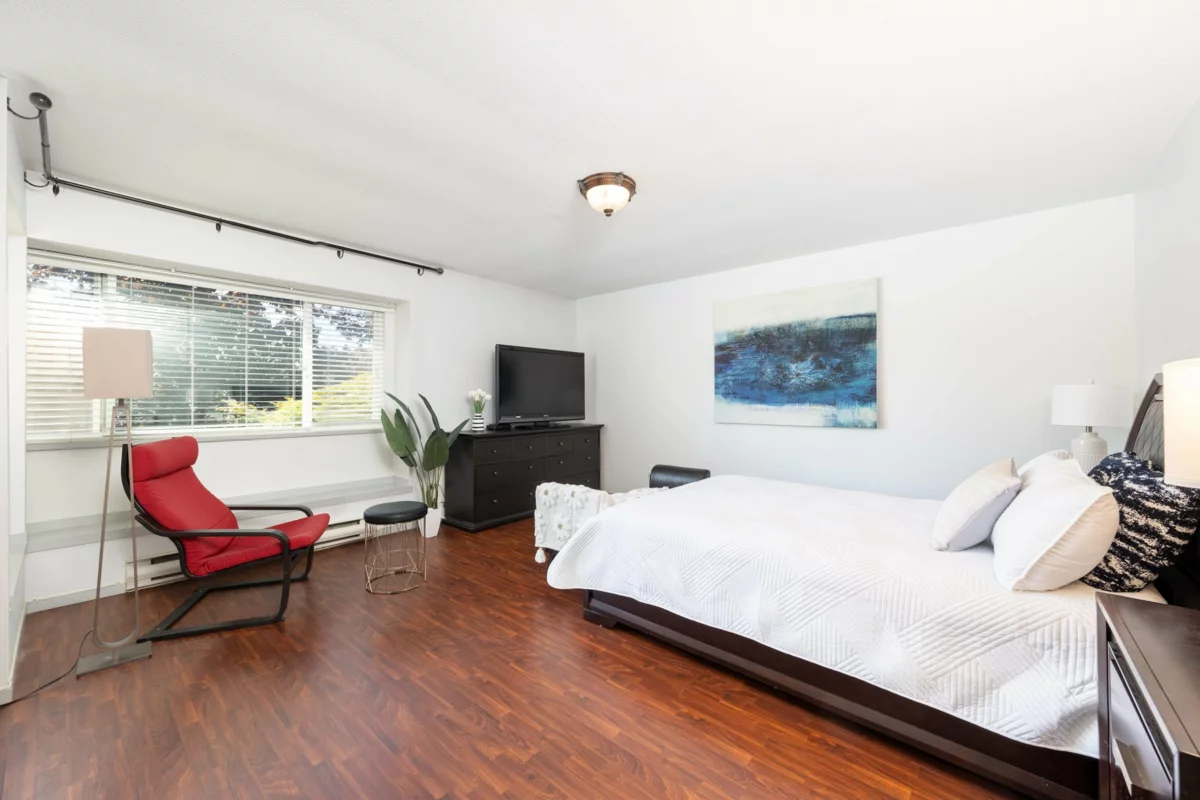 Basement Recreation Room Photo of 4 7171 Blundell Road, Richmond, BC